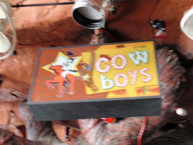 COW BOYSの写真