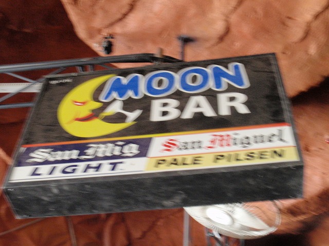 MOON BARの写真