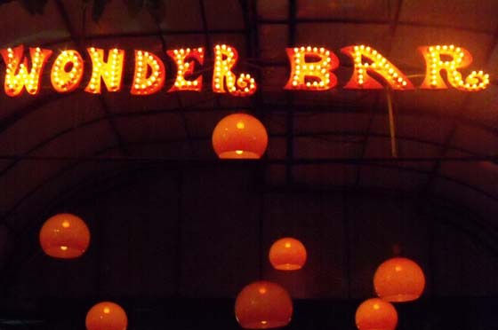 Wonder Bar Image