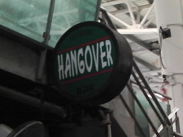 HANGOVERの写真