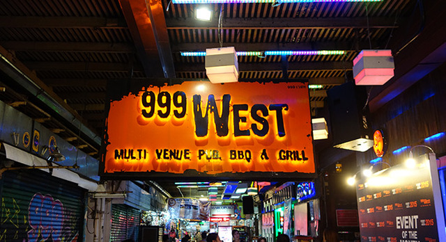 999WESTの写真