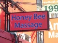 Honey Beeのサムネイル