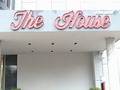 The　Houseのサムネイル