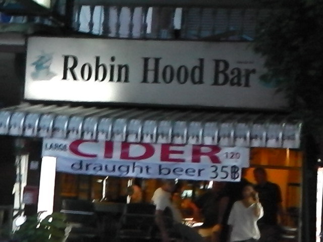 Robin Hood Bar Image