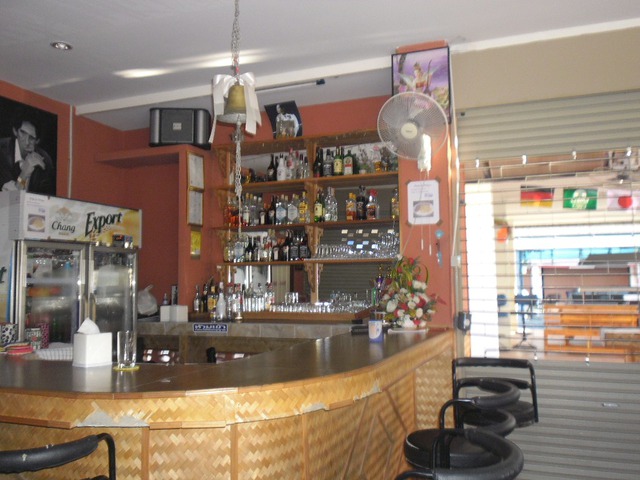 Lanna Bar Image