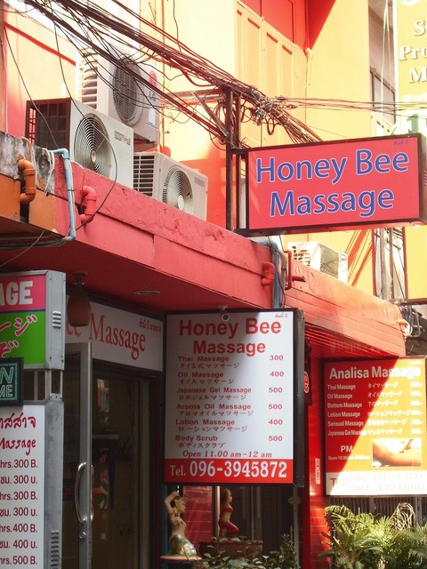 Honey Beeの写真