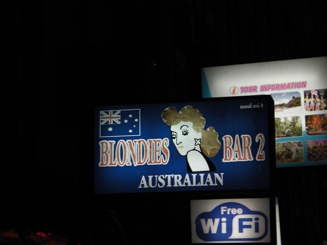 BLONDIES BAR2 Image